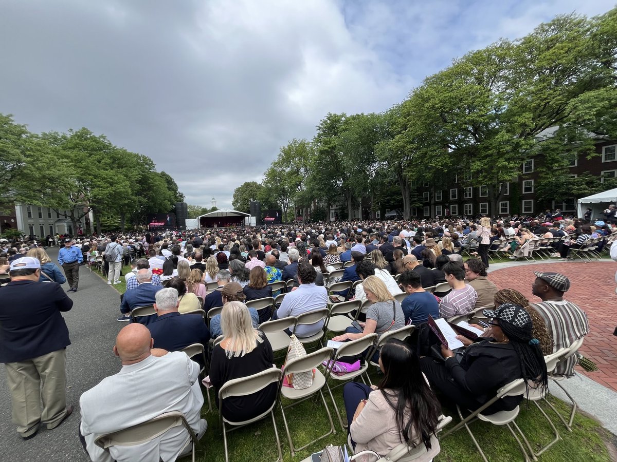 Alex Chan (@alex8chan) on Twitter photo A few thousand reasons I harbor optimism for the future A few thousand reasons I harbor optimism for the future