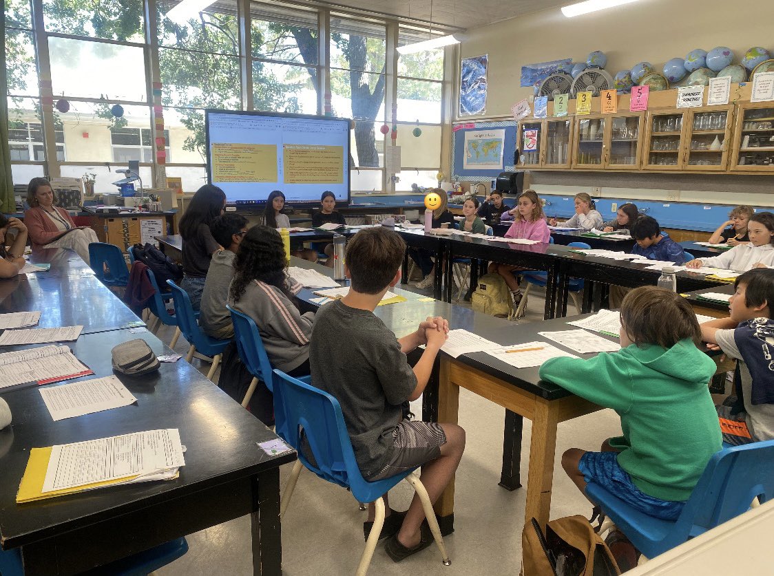 Carolyn Hull tweet media