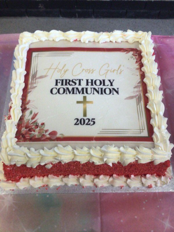 HolyCrossGirls1's tweet photo. Our Primary Four girls enjoyed a special treat this week, to celebrate all the hard work that went in to making their First Holy Communion such a special day. https://t.co/BUVZVfSkew