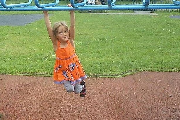 Little monkey in her pretty orange dress.
#AprilJones <a href="/AprilsLawUK/">April's Law Official 🎀 Remembering April Jones 💕</a>