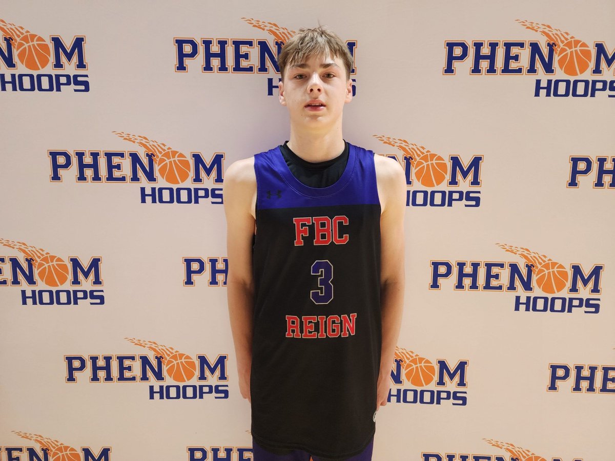 A hidden gem: 2028 6’2 Porter Dickson
#PhenomHoops 

Read: phenomhoopreport.com/a-hidden-gem-2…