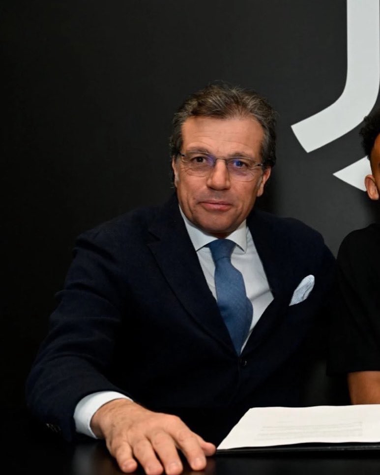 Not only Cristiano #Giuntoli: Peppe #Pompilio and Stefano #Stefanelli stories with #Juventus seem over

Via @nicoschira