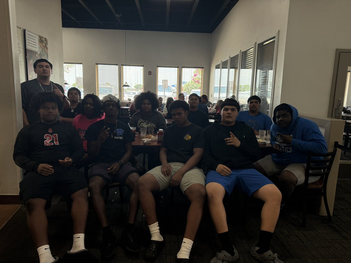 went out with the oline after last day of school ❤️. <a href="/CEKing_Football/">CE King Football</a> <a href="/corylaxen/">Coach Lax</a>