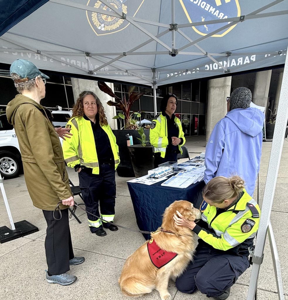 Our #CommunityParamedics had a fantastic time at #TONewcomerDay! From sharing health tips to handing out resources, it was all about building a healthier community—one great convo at a time. ❤️

Thanks to everyone who stopped by, both the two-legged and the four-pawed! 🐾