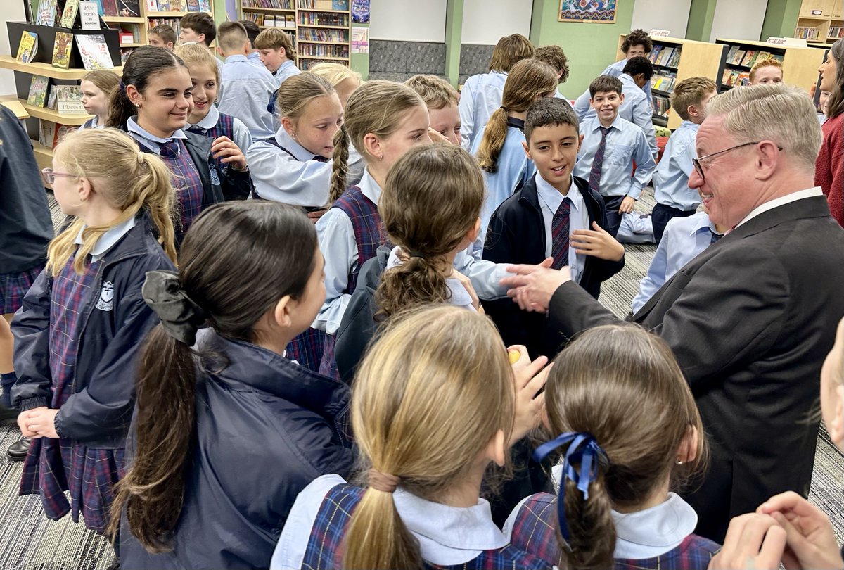 On Monday, I had the pleasure of speaking with the bright Year 6 students from St Madeleine’s Primary School in Kenthurst! 📚

They’re heading to Canberra next month to visit the Parliament of Australia and see democracy in action. 🇦🇺🏛️