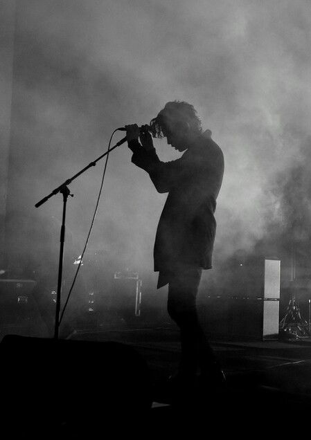 AU LARRY | Banda de rock 🎸

Donde Louis "odia" al vocalista principal de la banda en la que está 

O

Donde Harry esta enamorado de su bajista y se lo hace saber en los conciertos