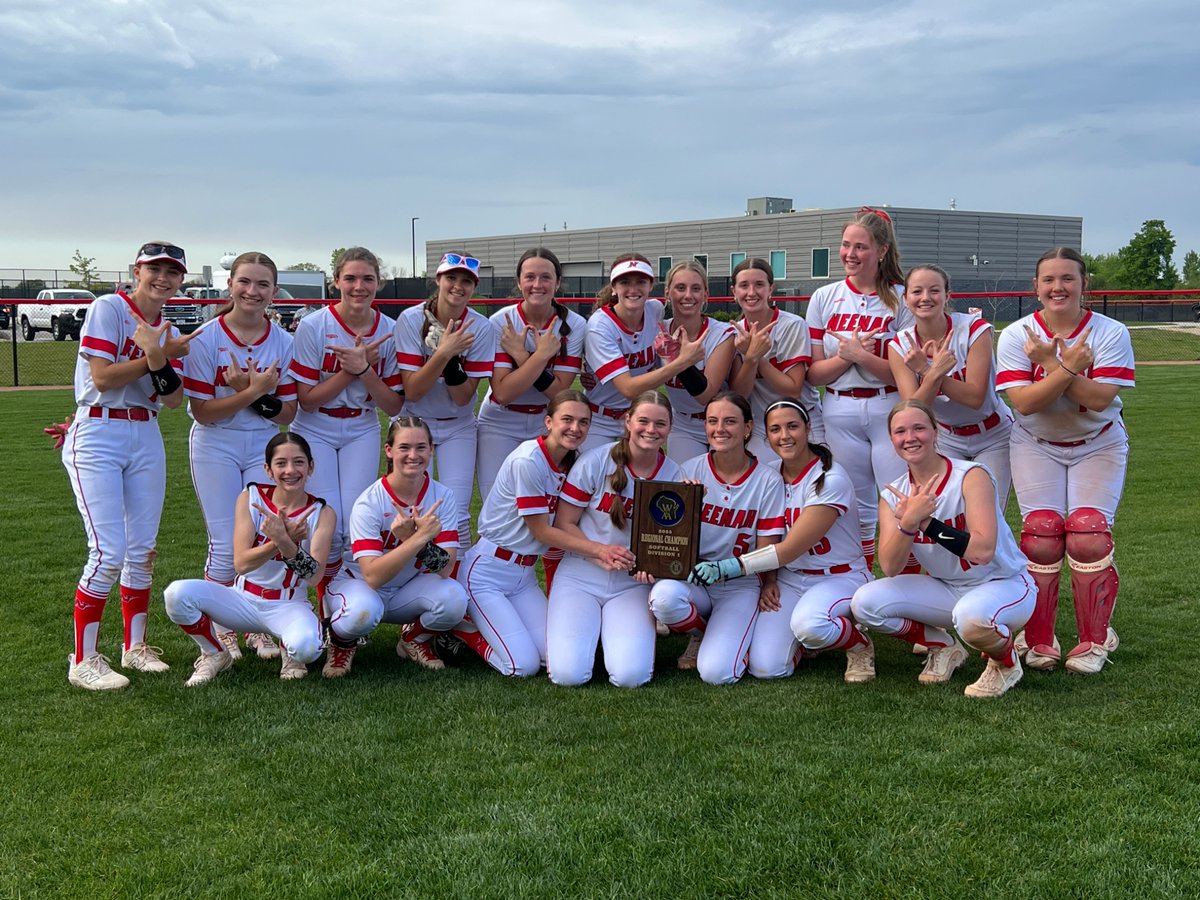 REGIONAL CHAMPIONS!
Neenah Rockets  - 2
Menasha Bluej￼ays  - 0￼
❤️🚀🥎