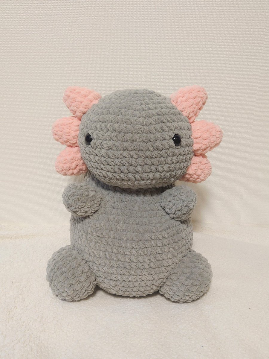 roa_handmade_'s tweet photo. ウパぐるみ

使用毛糸
ダイソー　ブランケットヤーン
　　　　　グレー　9玉
ダイソー　ブランケットヤーン
　　　　　ピンク　2玉
かぎ針10号
差し目18mm https://t.co/S3oyWdxe0z