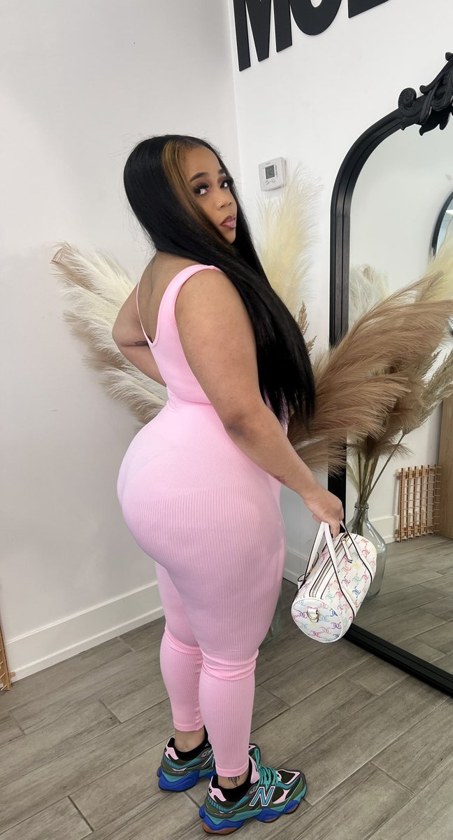 Jaz_Briel's tweet photo. his favorite girl🩶 https://t.co/3LYHKy8hgl
