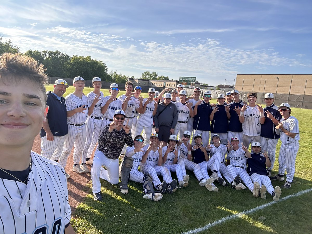Buddy Dice (@coach_dice) on Twitter photo North Royalton 2
Hudson 3
🔥Fireball POG:
<a href="/Luke_sutton17/">Luke Sutton</a>
WEB GEMS:
<a href="/luke_mager/">Luke Mager</a>
<a href="/tyler_havens87/">Tyler Havens</a>
<a href="/AlexTravis49419/">Alex Travis</a>
<a href="/M_Brindley7/">Michael Brindley</a>
<a href="/dennison_chase/">Chase Dennison</a> North Royalton 2
Hudson 3
🔥Fireball POG:
<a href="/Luke_sutton17/">Luke Sutton</a>
WEB GEMS:
<a href="/luke_mager/">Luke Mager</a>
<a href="/tyler_havens87/">Tyler Havens</a>
<a href="/AlexTravis49419/">Alex Travis</a>
<a href="/M_Brindley7/">Michael Brindley</a>
<a href="/dennison_chase/">Chase Dennison</a>