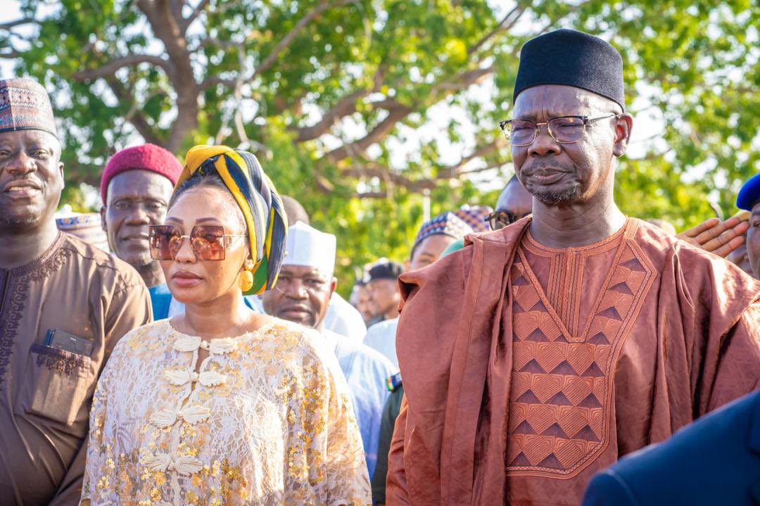 Nasarawa State Governor Distributes Agricultural Support to Local Farmers Under ACReSAL Project

Nasarawa State Governor, Engineer Abdullahi Sule, has spearheaded a landmark initiative to boost agricultural productivity in the state, commissioning 25 fully equipped tractors,