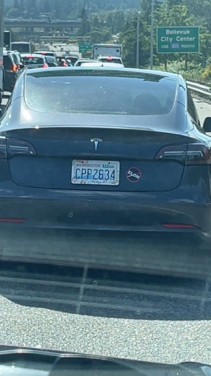 ReactsAndy2k's tweet photo. “Yeah I hate Elon but imma drive a Tesla”
#dumbass https://t.co/fJkgDvVKbe
