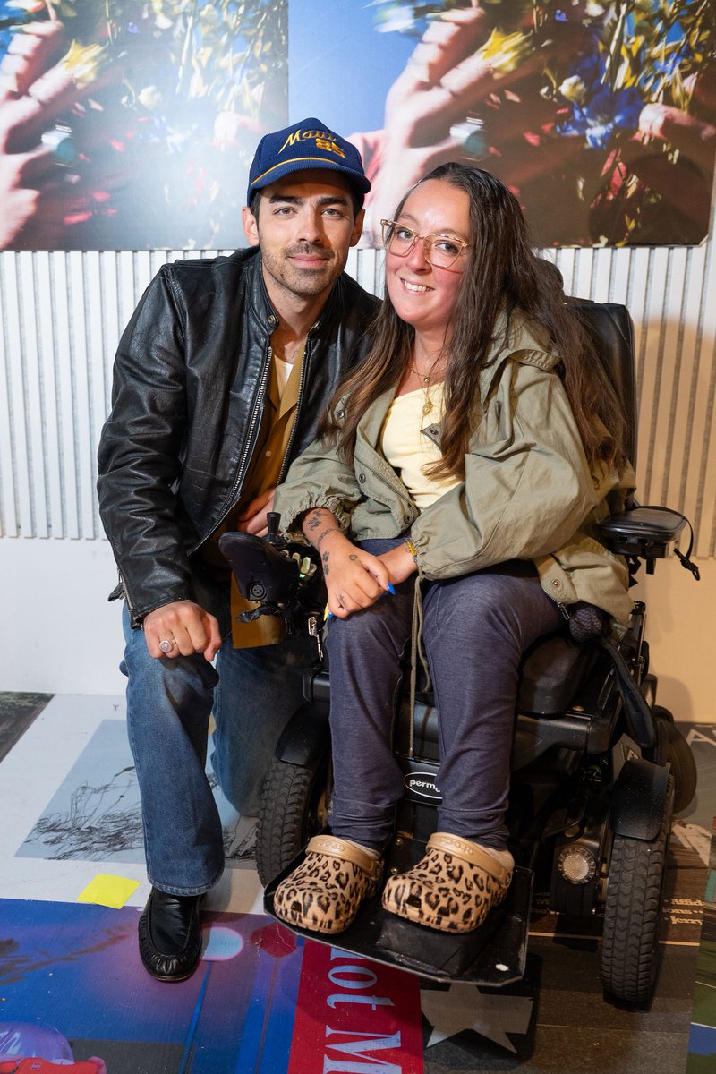 WHAT A DAY <a href="/joejonas/">J O E  J O N A S</a> thank you so much💛💛💛