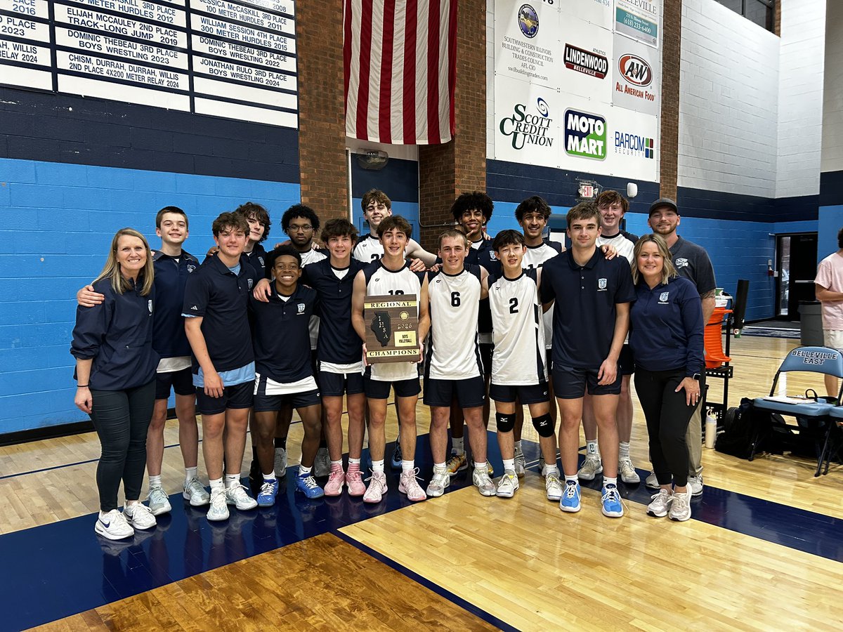 There it is! East wins the second set 25-17! 

REGIONAL CHAMPS! Boys VB wins over Althoff to capture their 4th consecutive Regional Championship!