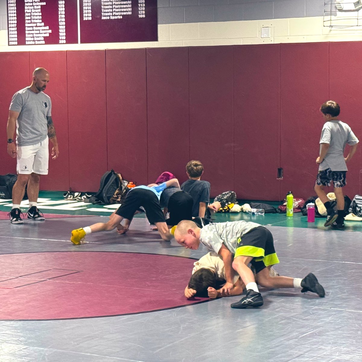 Wolves_WC's tweet image. Night 3: The grind is real and the Jr. Wolves aren’t letting up! 💪🐺 Technique is tighter, moves are cleaner, and confidence is climbing. This crew came to WORK. 🤼‍♂️

#WeRPR #JrWolves #NextLevel #MatTimeMomentum