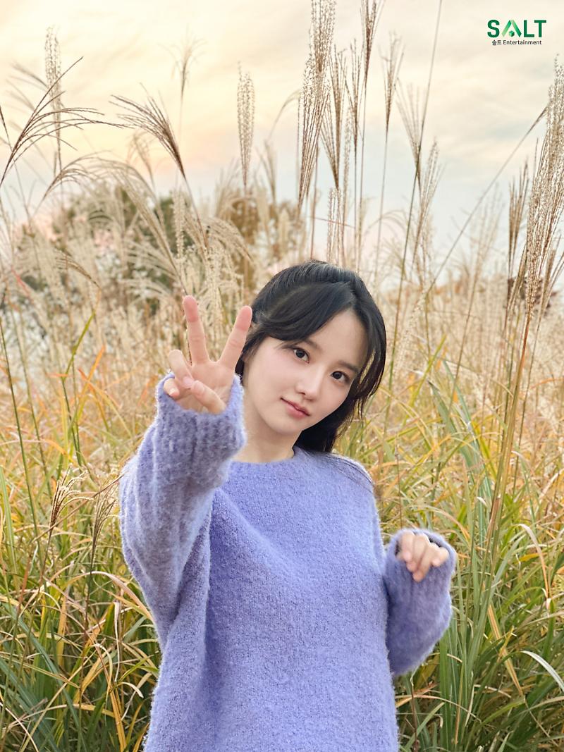 𐀔 Jungyeon 𐀔 tweet media