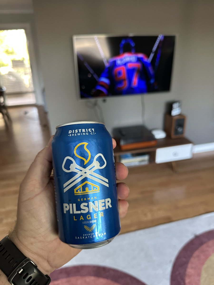 Jest (@jestdempsey) on Twitter photo Regina! If you weren’t aware you can pick up a 24-Pack of <a href="/DistrictBrewing/">District Brewing Co</a> beer for $29.99
It’s even cold.
Each month is a different beer.
This month is their Pilsner.
It happens to be my favourite Regina brewed Pilsner, also. Regina! If you weren’t aware you can pick up a 24-Pack of <a href="/DistrictBrewing/">District Brewing Co</a> beer for $29.99
It’s even cold.
Each month is a different beer.
This month is their Pilsner.
It happens to be my favourite Regina brewed Pilsner, also.