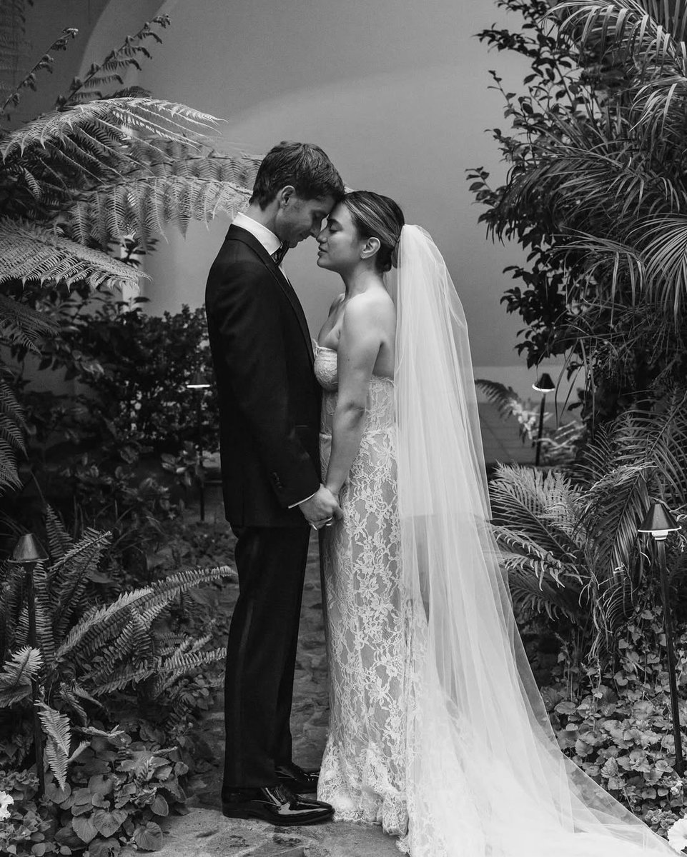 AllyBrooke's tweet image. 5-3-25
ONE FOREVER 
TO THE BEST MOST BEAUTIFUL SPECIAL NIGHT OF OUR WHOLE LIVES 
THAT WE WILL NEVER FORGET