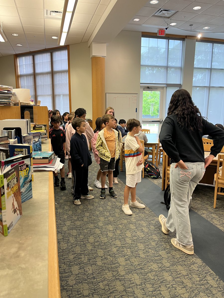 Thank you to the <a href="/HamptonBays_MS/">Hampton Bays Middle School</a> Student Council for showing these future middle schooler’s their awesome new building! 5th grade, here they come! 🎓 <a href="/HamptonBaysES/">Hampton Bays ES</a> #WeAreHB #HBStrong #KeysToSuccess