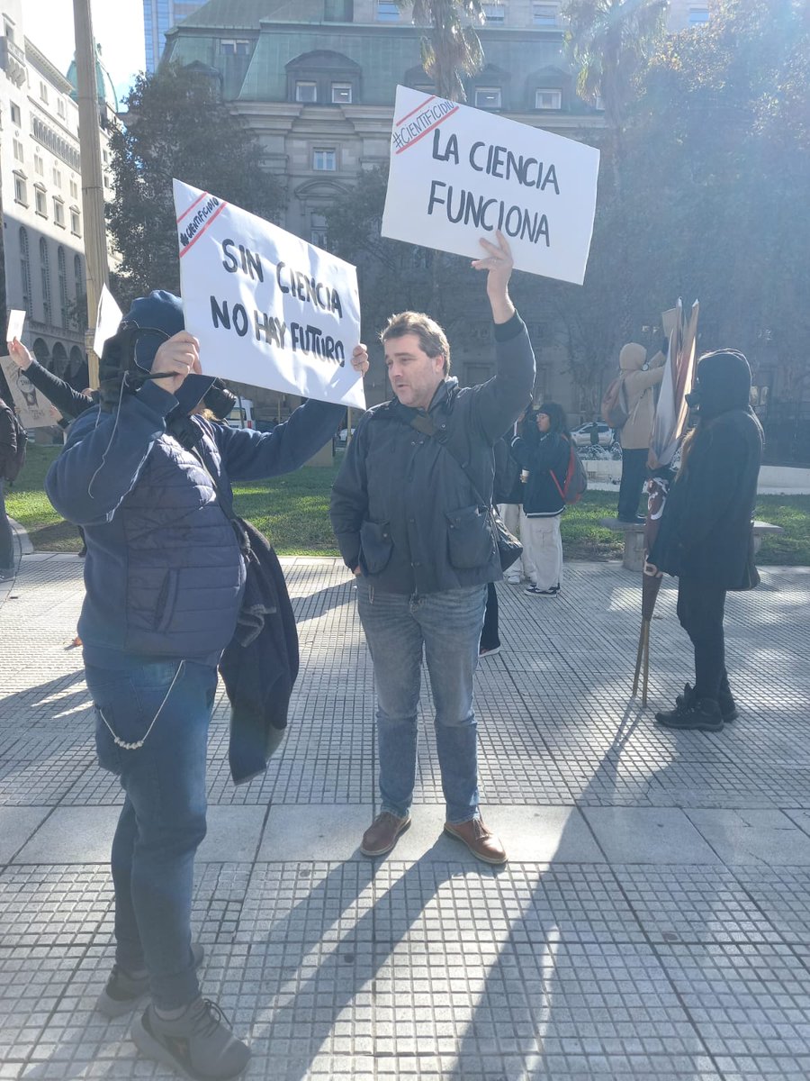 IDECU CONICET - UBA tweet media