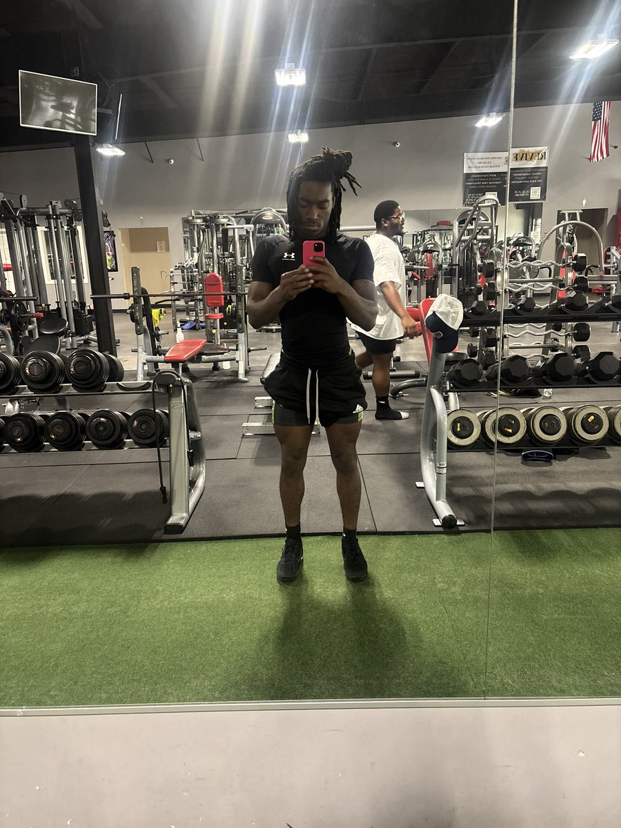 Brunohicks5's tweet image. I Can’t wait to be back working and getting better day by day with my family!! @GreyhoundFball @Coach_JMonty @CoachTaylor007