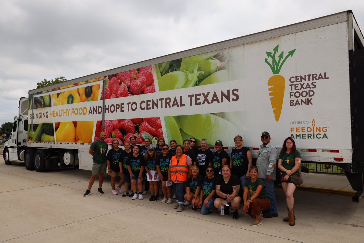 Today, SMCISD partnered with the Central Texas Food Bank to provide food for more than 200 families!

We’re so thankful for the support of our volunteers, SMCISD Child Nutrition staff, and community members who helped make this possible. #StrikeAsOne