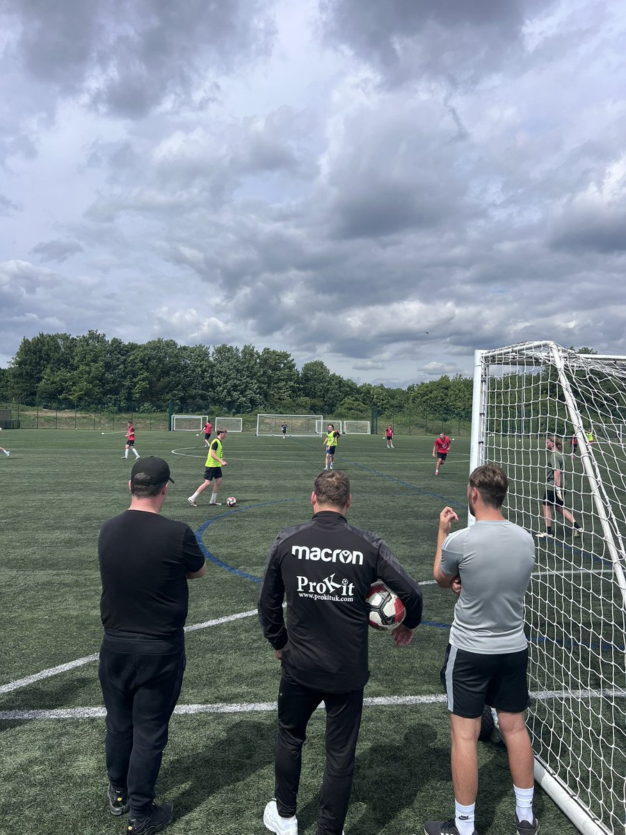 Christianlipman's tweet photo. Great to get the first of our U19 trials underway today! 

@tilburyfc 🤝 @WeAreTheFC https://t.co/OjsrV58RXi