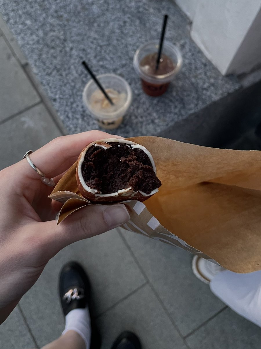 сходили с <a href="/tauwindel/">Ежуля</a> в театр(!), съели по шоколадной картошке и видели красивый закат 💅