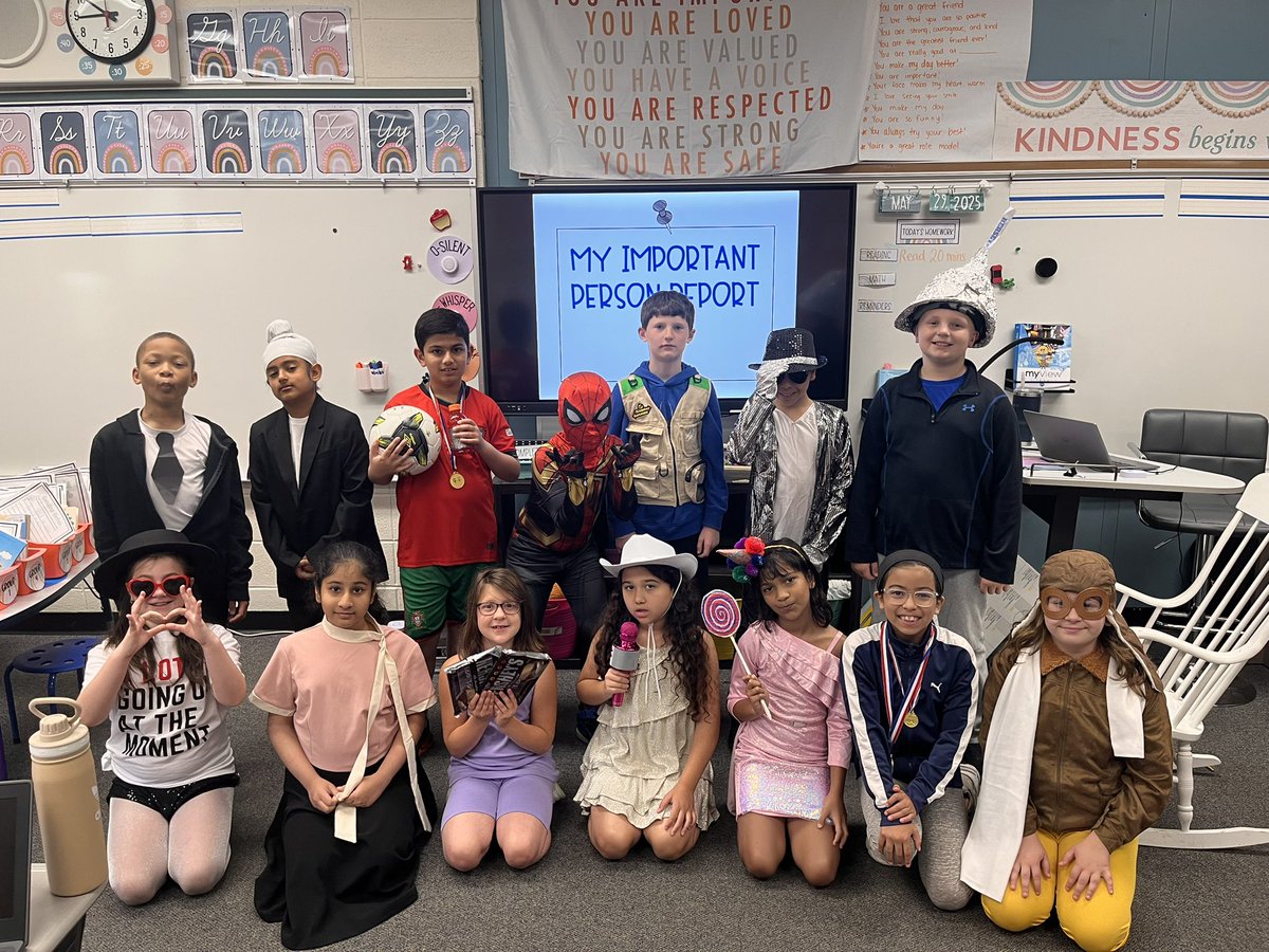 MrsOmilian's tweet photo. Such a great time at our wax museum today! These researchers put their all into learning about their important person and then presenting about them! @PrincipalKWayne https://t.co/tF8i8p4v5M