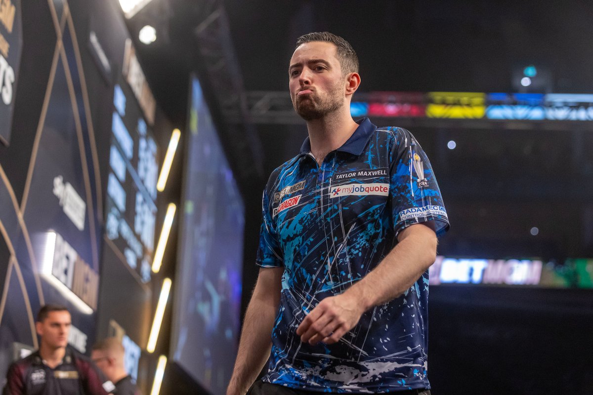 𝗛𝗨𝗠𝗣𝗛𝗥𝗜𝗘𝗦 𝗠𝗔𝗞𝗘𝗦 𝗜𝗧 𝗔𝗡 𝗔𝗟𝗟-𝗟𝗨𝗞𝗘 𝗙𝗜𝗡𝗔𝗟!

Luke Humphries defeats Nathan Aspinall 10-7 to join Luke Littler in the Premier League Darts final! 

#Darts #PLDarts