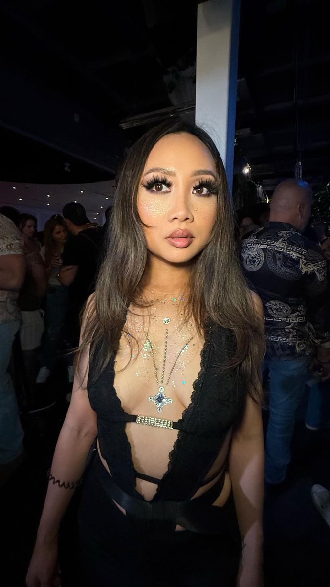 May look innocent, but I know exactly what I am doing 😌