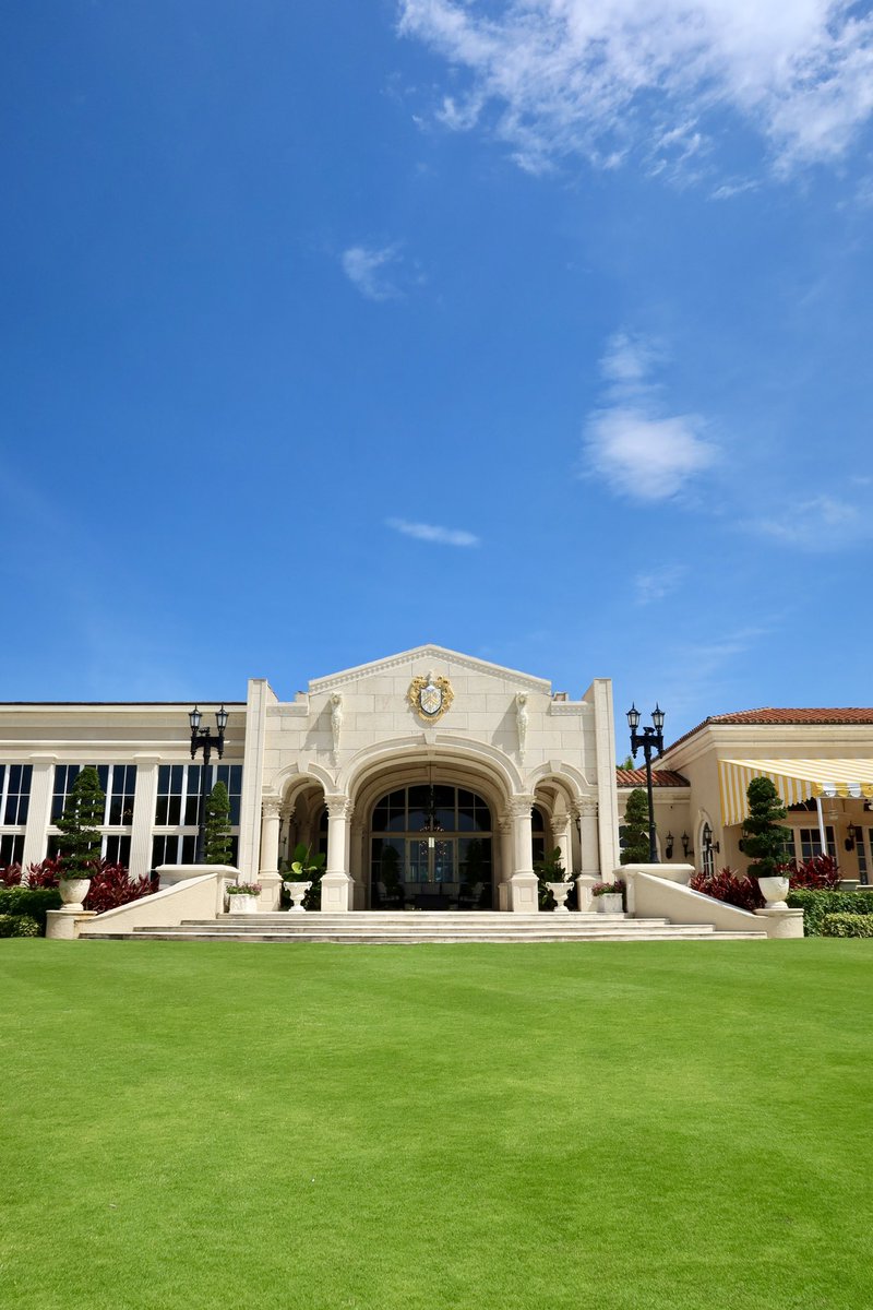 Trump Palm Beach (@trumppalmbeach) on Twitter photo Blue skies and green lies☀️⛳️ Blue skies and green lies☀️⛳️