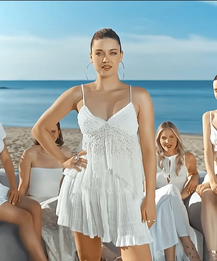 Mother and daughter 🥹
#AfraSaraçoğlu