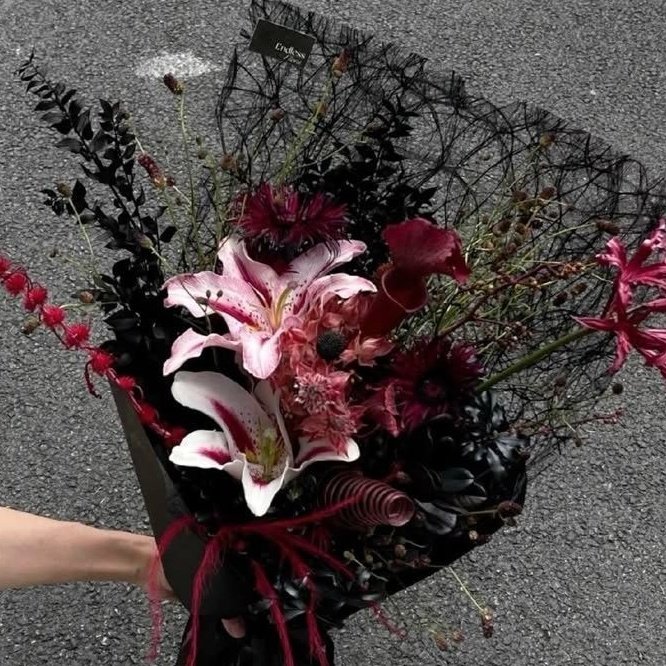 усталость оказалась сильнее, но вот я здесь. скучали по мне?