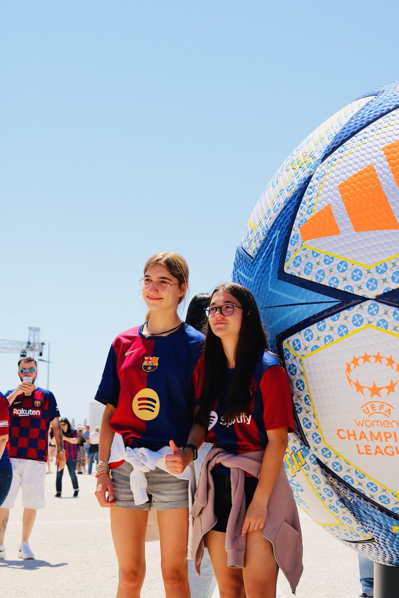 GorrySnaps's tweet image. Arsenal Women v FC Barcelona - UEFA Women’s Champions League Final - Fan Zone in Lisbon 📸