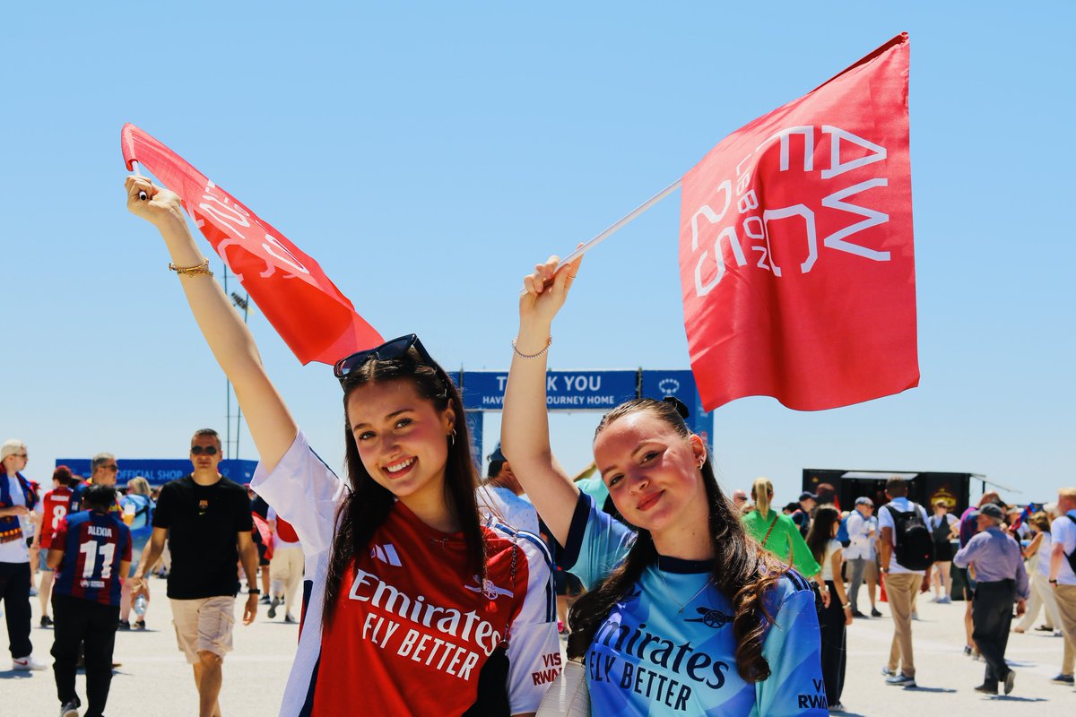 GorrySnaps's tweet image. Arsenal Women v FC Barcelona - UEFA Women’s Champions League Final - Fan Zone in Lisbon 📸