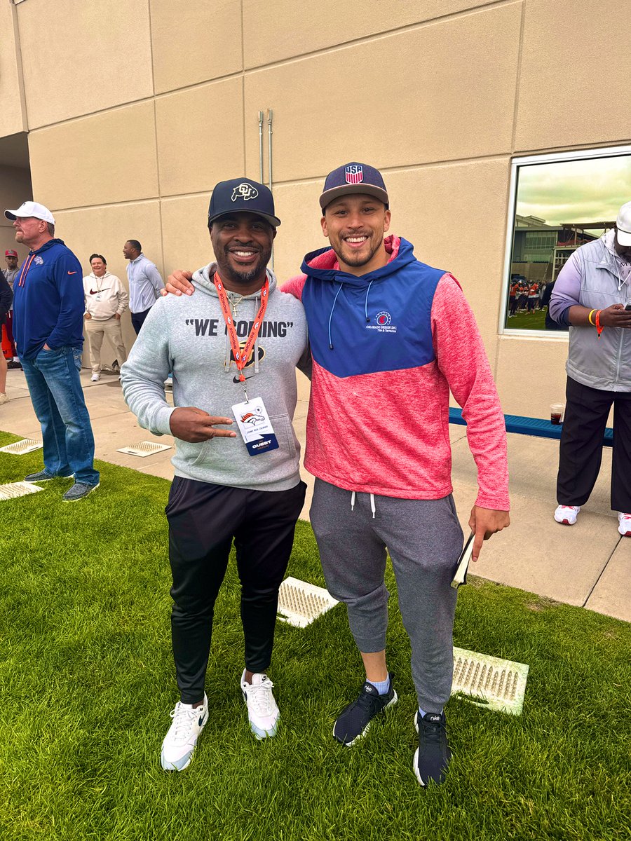 Johnnie Mack (@4jmack) on Twitter photo Had a great visit at Denver Bronco OTA’s today! I had the privilege to run into one of the best RB’s to run the rock for <a href="/CUBuffsFootball/">Colorado Buffaloes Football</a>!! The 🐐 Phillip Lindsey. #BuffsNation #Legend #BringingTheRunBackToCU🦬 Had a great visit at Denver Bronco OTA’s today! I had the privilege to run into one of the best RB’s to run the rock for <a href="/CUBuffsFootball/">Colorado Buffaloes Football</a>!! The 🐐 Phillip Lindsey. #BuffsNation #Legend #BringingTheRunBackToCU🦬