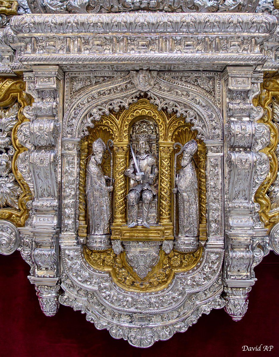 San Fernando es recordado, siglo tras siglo, por su espíritu de servicio, su afán de reconciliación y, sobre todo, por su permanente presencia de Dios en cada acción de su reinado. Hoy le pedimos a nuestro Patrón que interceda por Sevilla, por España y por todos los que, llamados