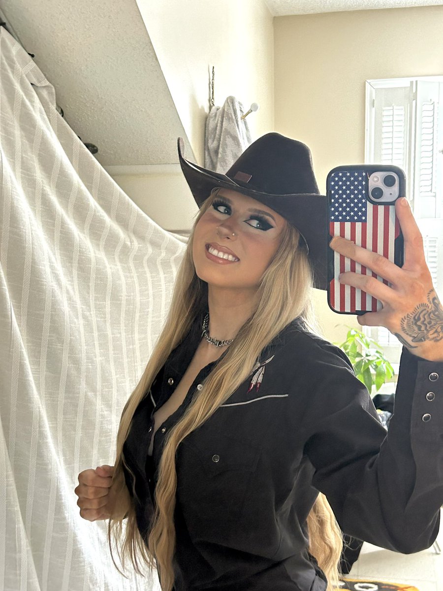 alexxistexxxas's tweet image. Hi I’m Alexis XJ, a welder, mechanic, chubby lover! I’m picking 10 random people who RT, like, and comment on this post to get a free subscription! No this isn’t clickbait, I actually follow through! Will be picking this weekend!