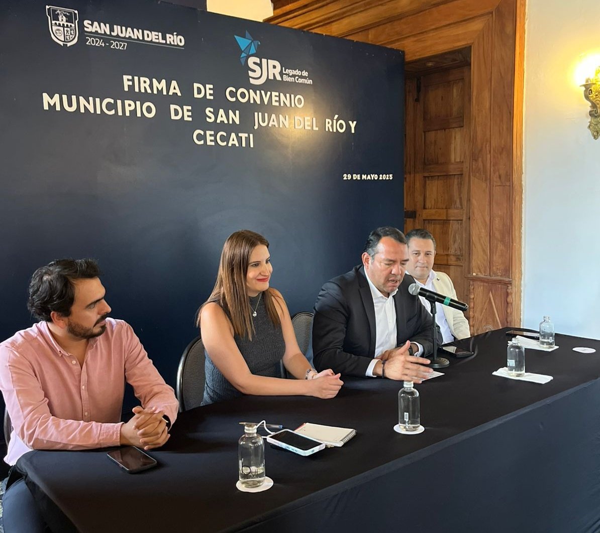 pattygmiranda's tweet photo. Agradezco al Presidente Municipal de #SJDR @RobertoCabreraV su valioso apoyo y colaboración para firmar un Acuerdo de Colaboración con nuestros #CECATIS. 
Este Acuerdo permitirá que muchas y muchos jóvenes, mujeres, personas en situación de vulnerabilidad o en búsqueda de reconversión laboral, accedan a cursos, certificaciones y formación especializada, sin tener que salir de su municipio. Aquí, en San Juan del Río, la capacitación se volverá sinónimo de esperanza, de superación, de futuro.
#TalentoCECATI
@gonzalo_espina