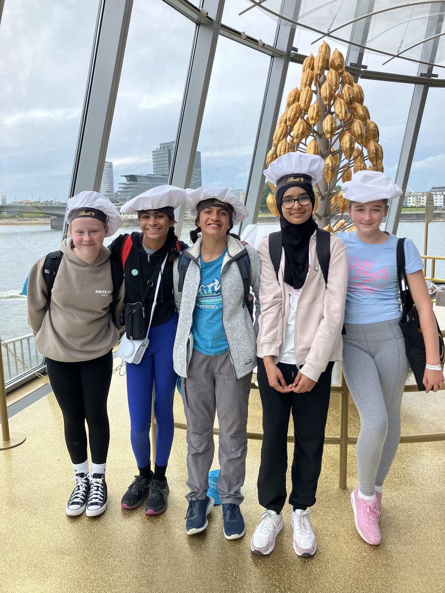 MFL Department at Bolton School Girls' Division tweet media