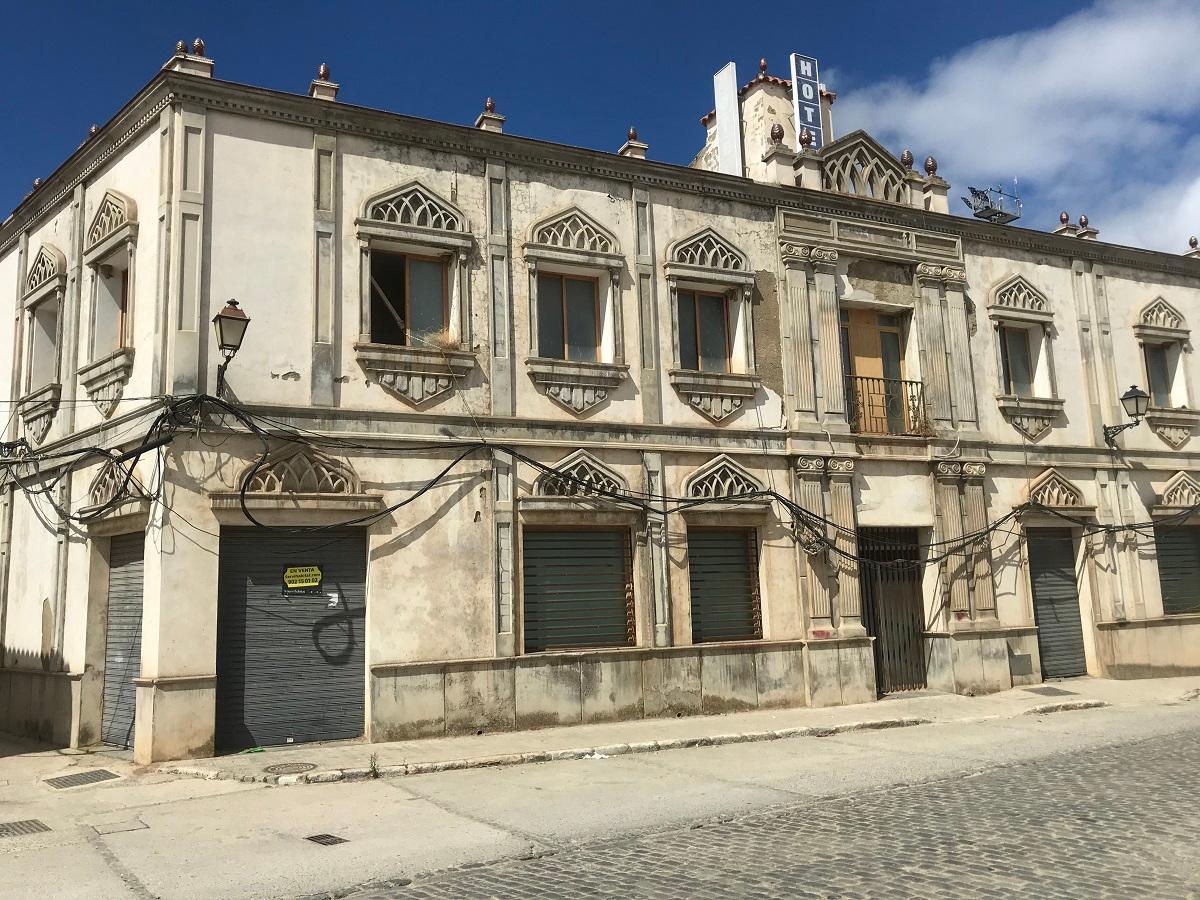 Edificio hotel-restaurante de 778 m² en Guadalcanal (Sevilla).
18 habs + bar/comedor por 183 200 €.
Perfecto para darle nueva vida al turismo rural de la Sierra Norte.
Descúbrelo 👉 bit.ly/4dOkTbZ

#Guadalcanal #Sevilla #Inversión #Hotel #Servihabitat