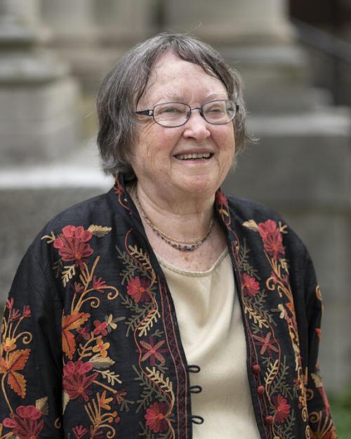 Congratulations to @Cornellhistory professor emerita Mary Beth Norton! She's received the Centennial Medal, the highest alumni award from the Harvard Kenneth C. Griffin Graduate School of Arts and Sciences.

as.cornell.edu/news/norton-ho…