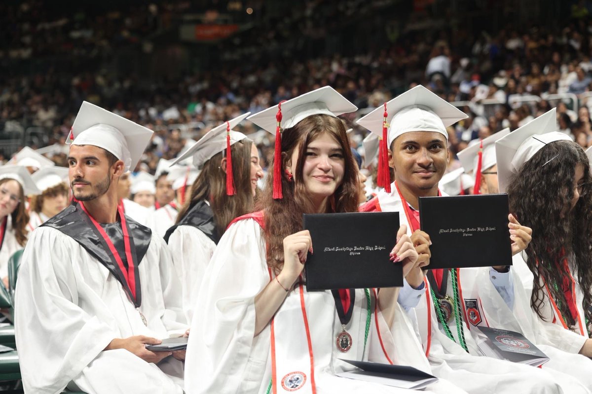 Jose L. Dotres, Ed.D. (@suptdotres) on Twitter photo A big congratulations to the hardworking #Classof2025 from <a href="/Southridge_SHS/">Miami Southridge SHS</a>! Your dedication has brought you to this unforgettable moment. As you move forward, may you continue to thrive and achieve great things. Go Spartans! #MDCPSGrad #Alumni305 #YourBestChoiceMDCPS A big congratulations to the hardworking #Classof2025 from <a href="/Southridge_SHS/">Miami Southridge SHS</a>! Your dedication has brought you to this unforgettable moment. As you move forward, may you continue to thrive and achieve great things. Go Spartans! #MDCPSGrad #Alumni305 #YourBestChoiceMDCPS