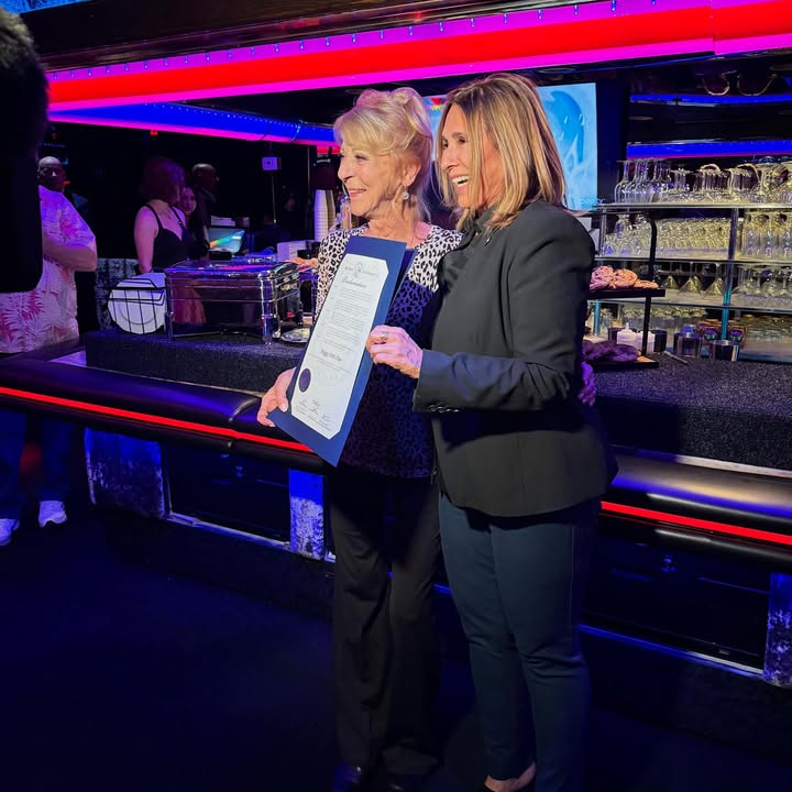 Peppermill Las Vegas tweet media