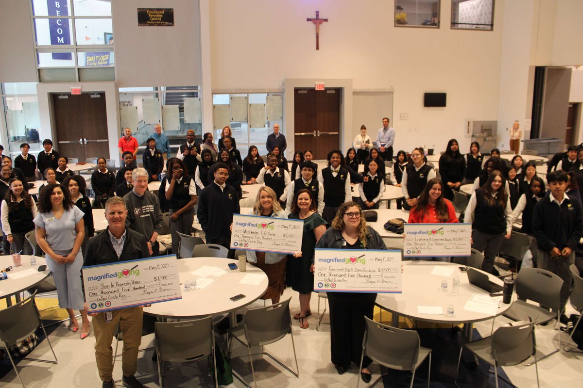 MagnifiedGiving's tweet image. back in early may, @depaulcristorey’s freshman class awarded $6K to local nonprofits—86 students doing real philanthropy in action! so proud of these young grantmakers. 💙 #youthphilanthropy #dpcr #magnifiedgiving #cincy