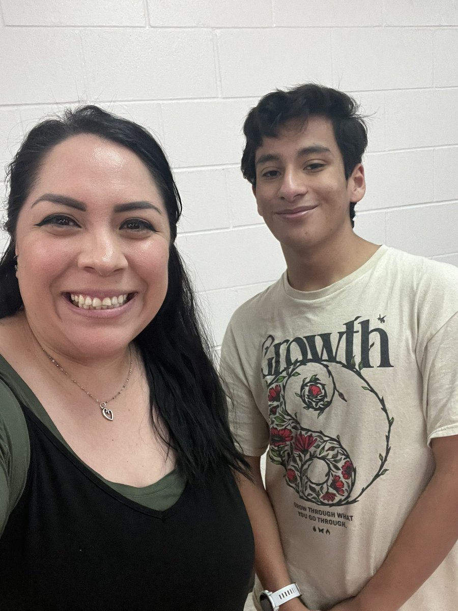 the_spookyteach's tweet image. (2) Closing out year 9 with some of the best kids I’ve ever had the pleasure of teaching! I hope you all have the best summer and I’ll see you next school year! #hawks #hawkYeah #outforsummer #bestofthebest