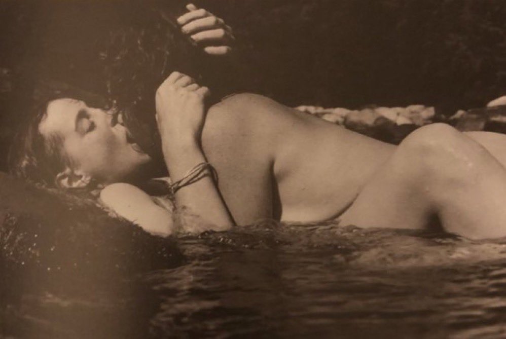 propaganda i'm falling for: killing eve season five