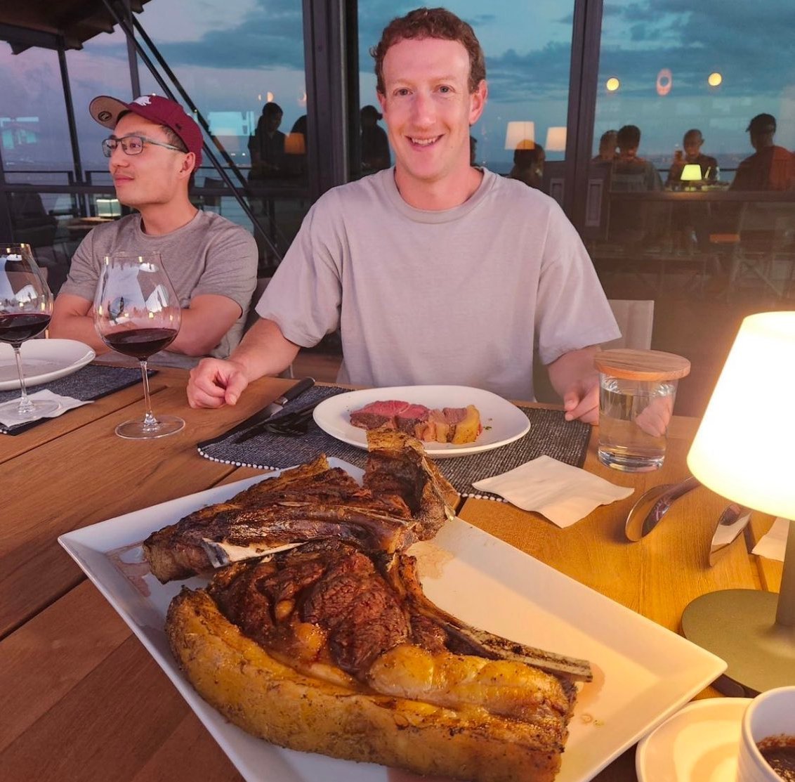 Facebook $META just declared a quarterly dividend of $0.525 per share

Mark Zuckerberg currently owns 342.6 Million shares of $META 

That means Zuck is about to get a ~$179.9 Million dividend check