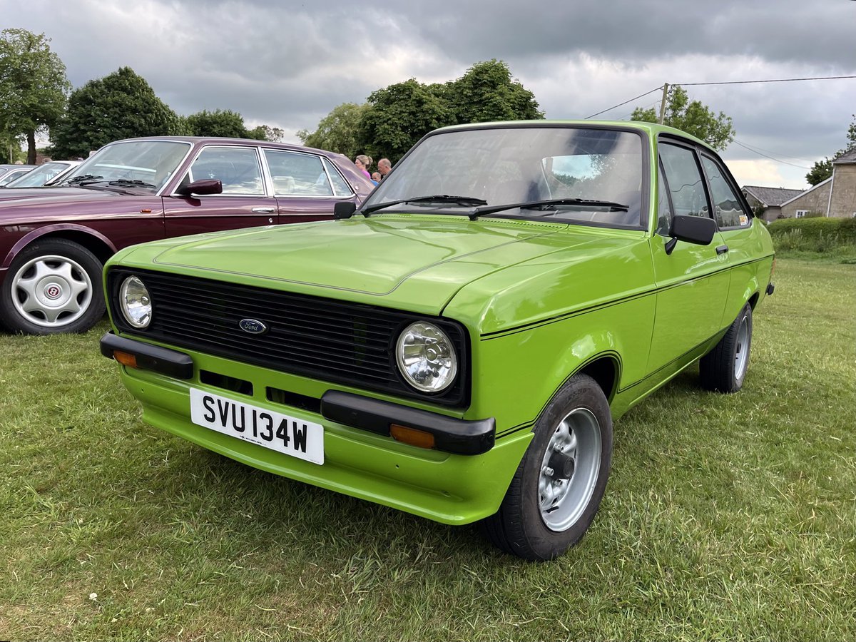 judith_sheen's tweet photo. Lovely evening at #Wilcot Classics on the Green
#ClassicCars https://t.co/XaNtXKzcVs